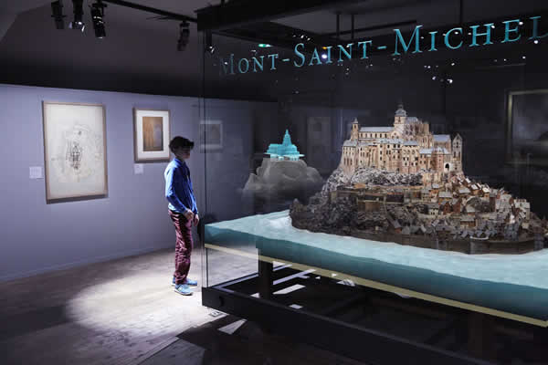 استفاده از هولوگرام سه بعدی در موزه ها